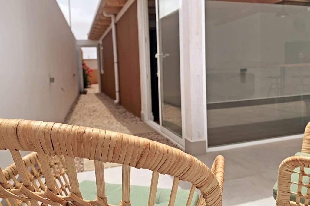 Moderna Casa De Invitados Con Terraza Y Piscina Corralejo Ngoại thất bức ảnh