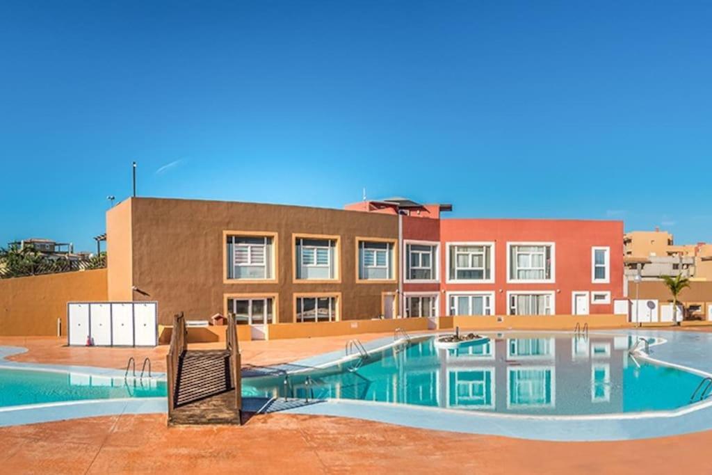 Moderna Casa De Invitados Con Terraza Y Piscina Corralejo Ngoại thất bức ảnh